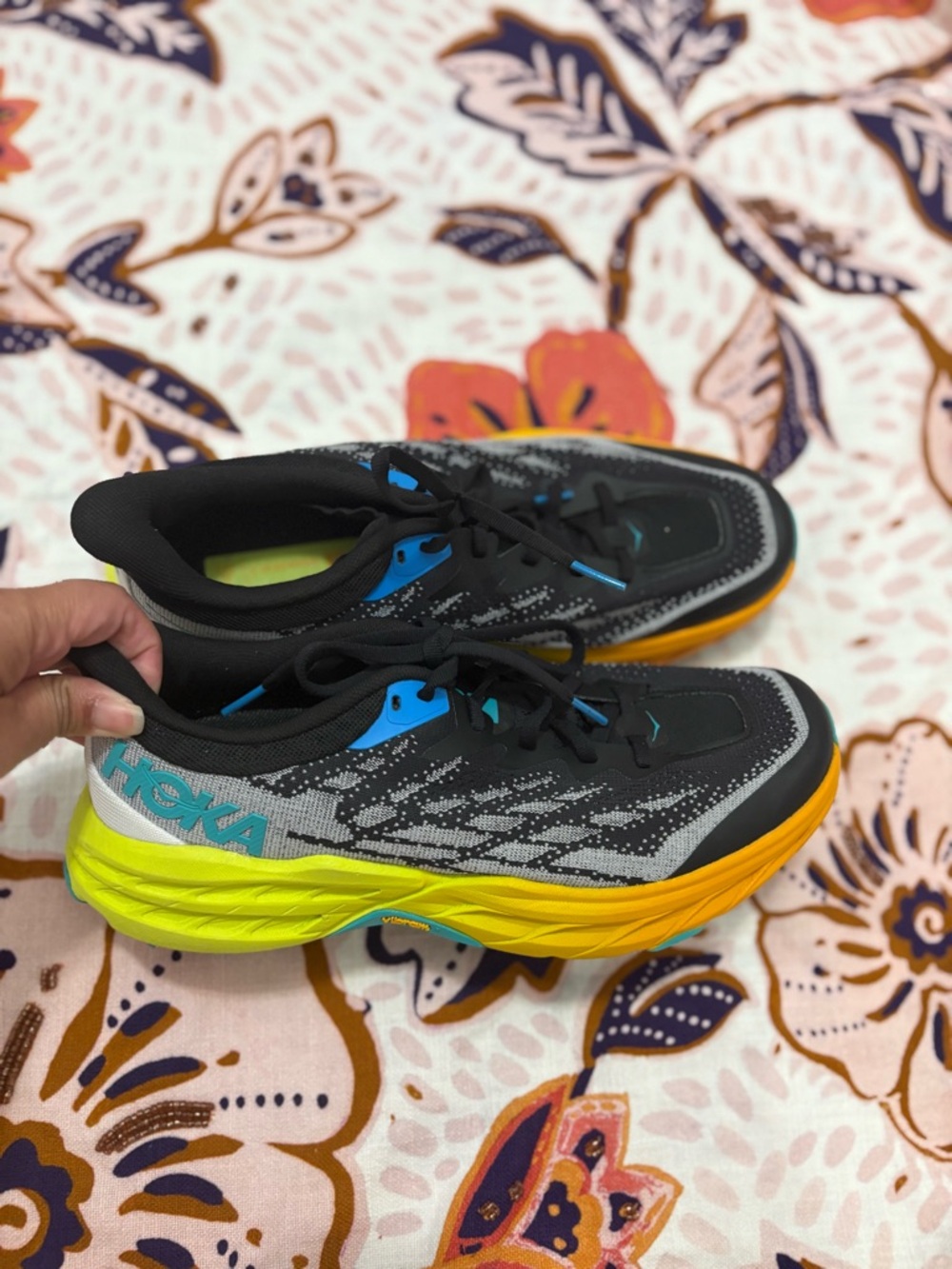 HOKA ONE ONE Speedgoat 5 Black Evening Primrose Trail Running Sneaker Size 9.5B - Picture 3 of 7